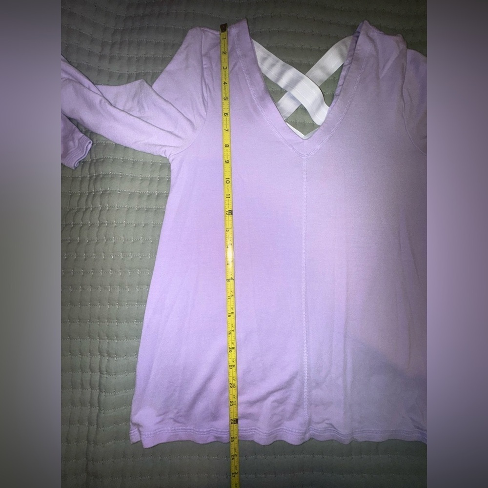 Lilly Pulitzer Luxletic Areli Pullover Lilac Light Verbena V-Neck Soft Sz S EUC - Picture 6 of 11